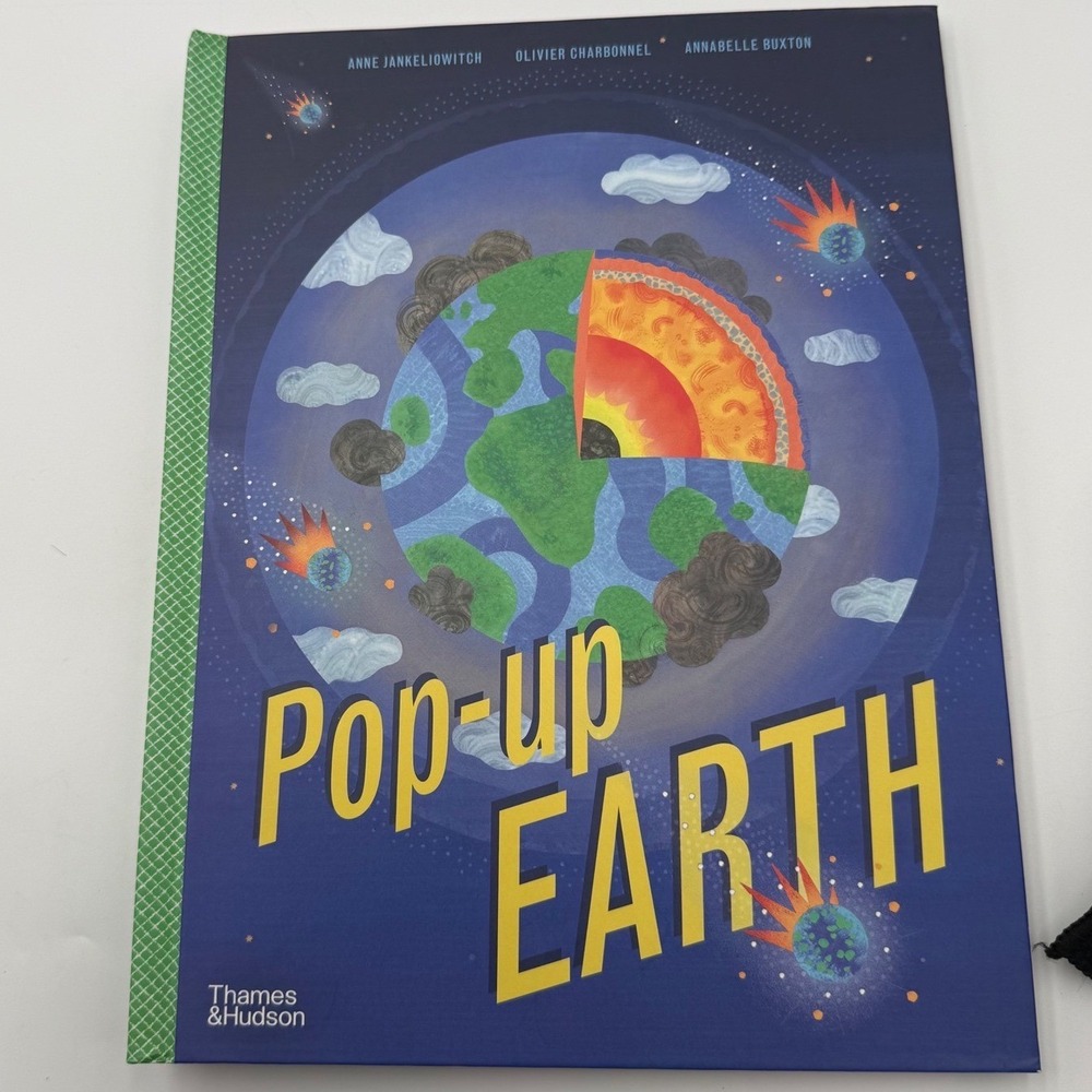 Thames & Hudson Pop-Up Earth 2021 Hardcover 5 Interactive Pop-Ups